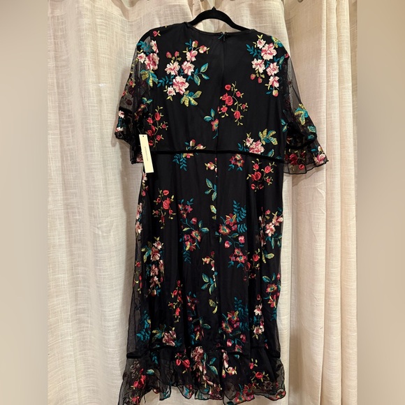 Kiyonna, Plus Size Wildflower Embroidered Floral Mesh Dress, 2X - Picture 4 of 7
